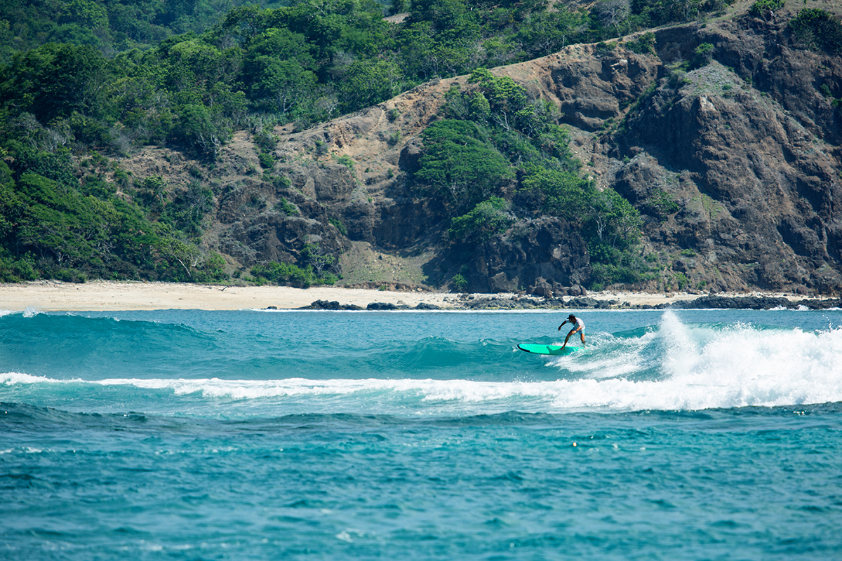 Great Surf Spots in Bali: From Beginner to Pro Surfers